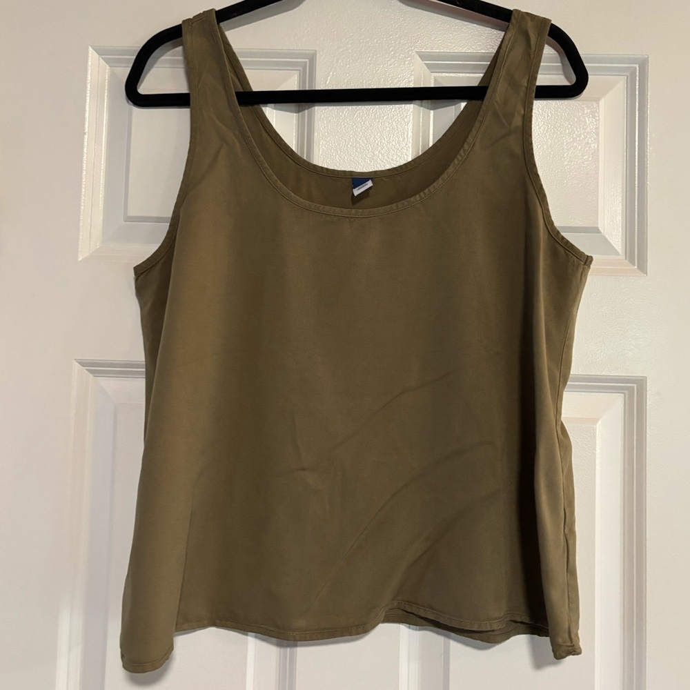 Old Navy Cropped Tank Top, size Large